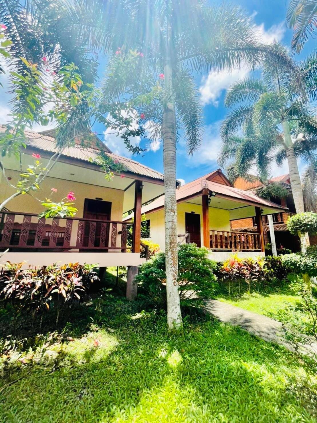 Khao Sok Nung House Hotel Khao Sok National Park Exterior photo